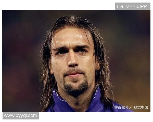 足球明星的自然魅力展现无冠照背后的真实与风采